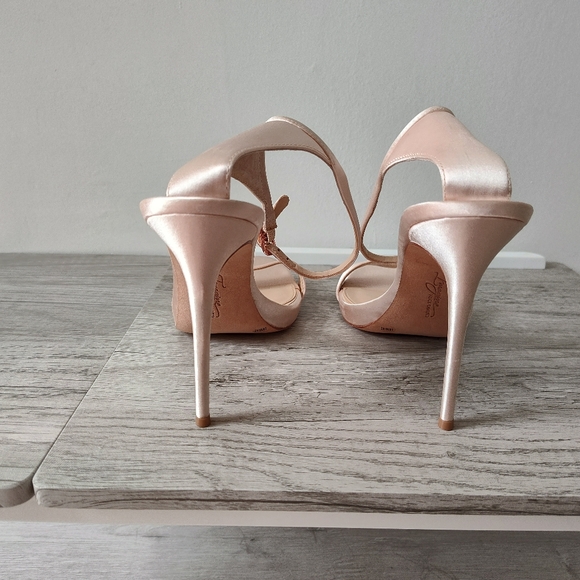 NWT Vince Camuto Blush Heels - Picture 3 of 3